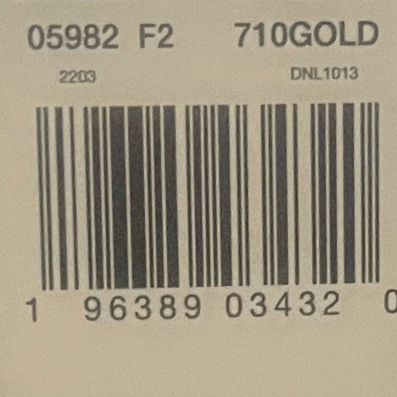 Alfred Dunner Gold/Black Sweater Set in One Piece and Lots of Sparkels!! - Picture 11 of 11